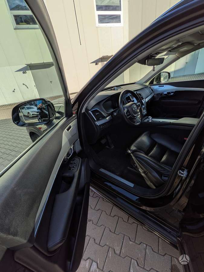 Volvo XC90 - 12