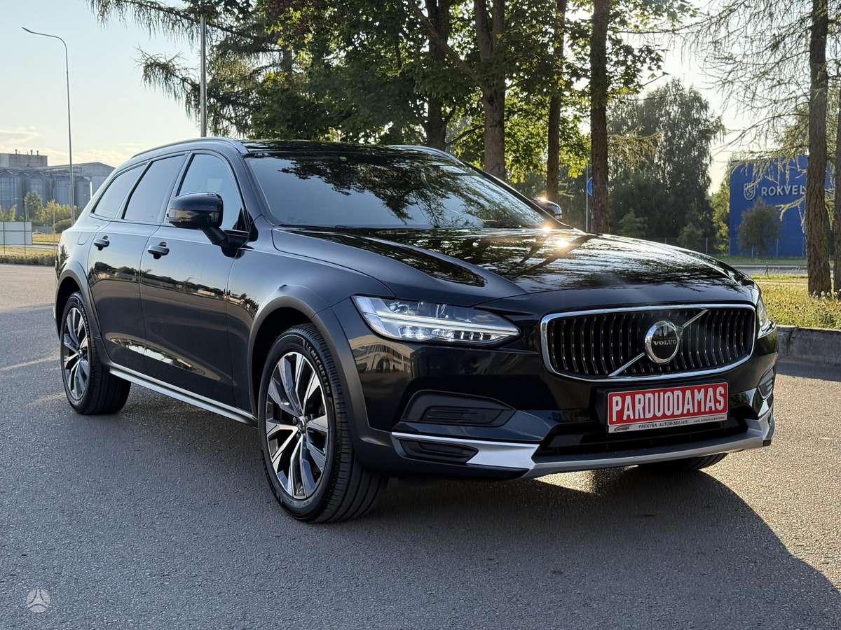Volvo V90 Cross Country - 9