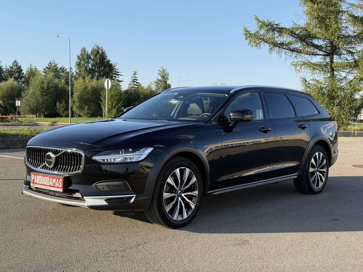 Volvo V90 Cross Country - 1