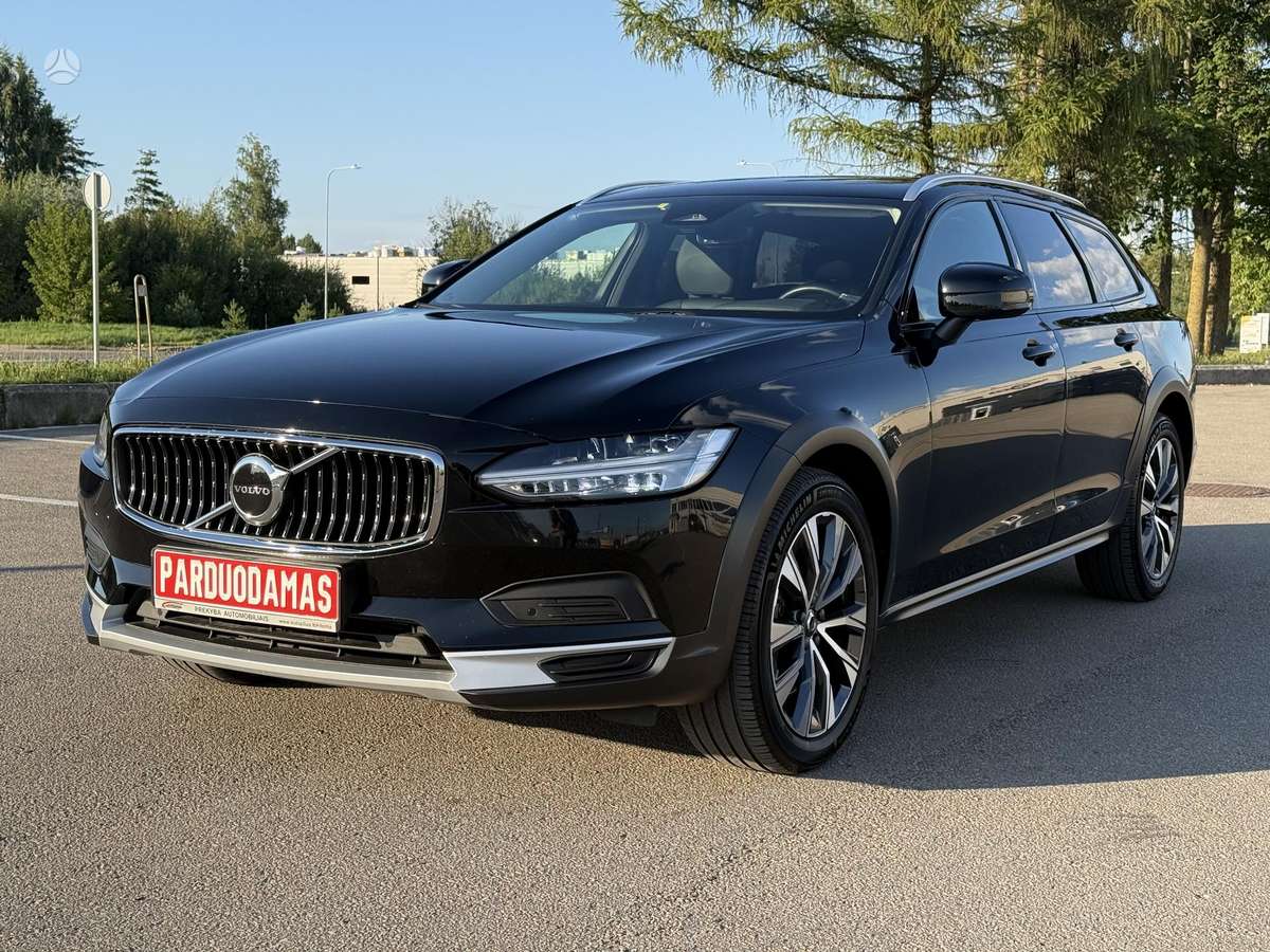Volvo V90 Cross Country - 3