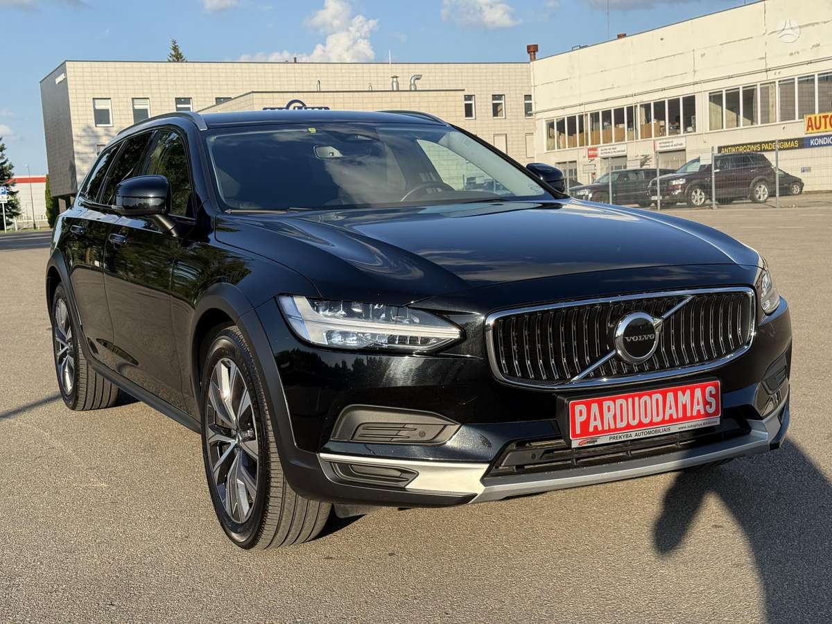 Volvo V90 Cross Country - 6