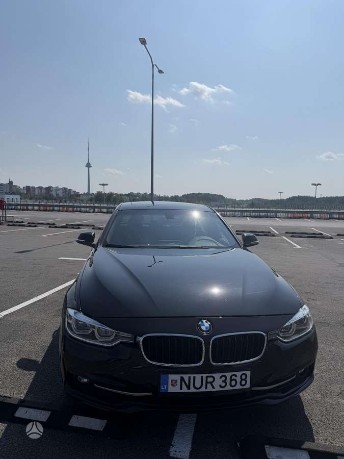 BMW 330, 2.0 l., Седан