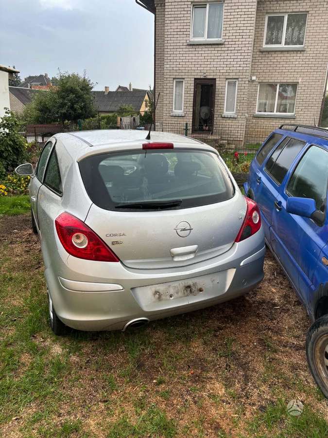 Opel Corsa, 1.4 l., Хэтчбек