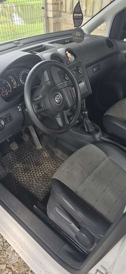 Volkswagen Caddy - 10