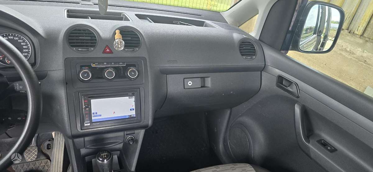 Volkswagen Caddy - 12