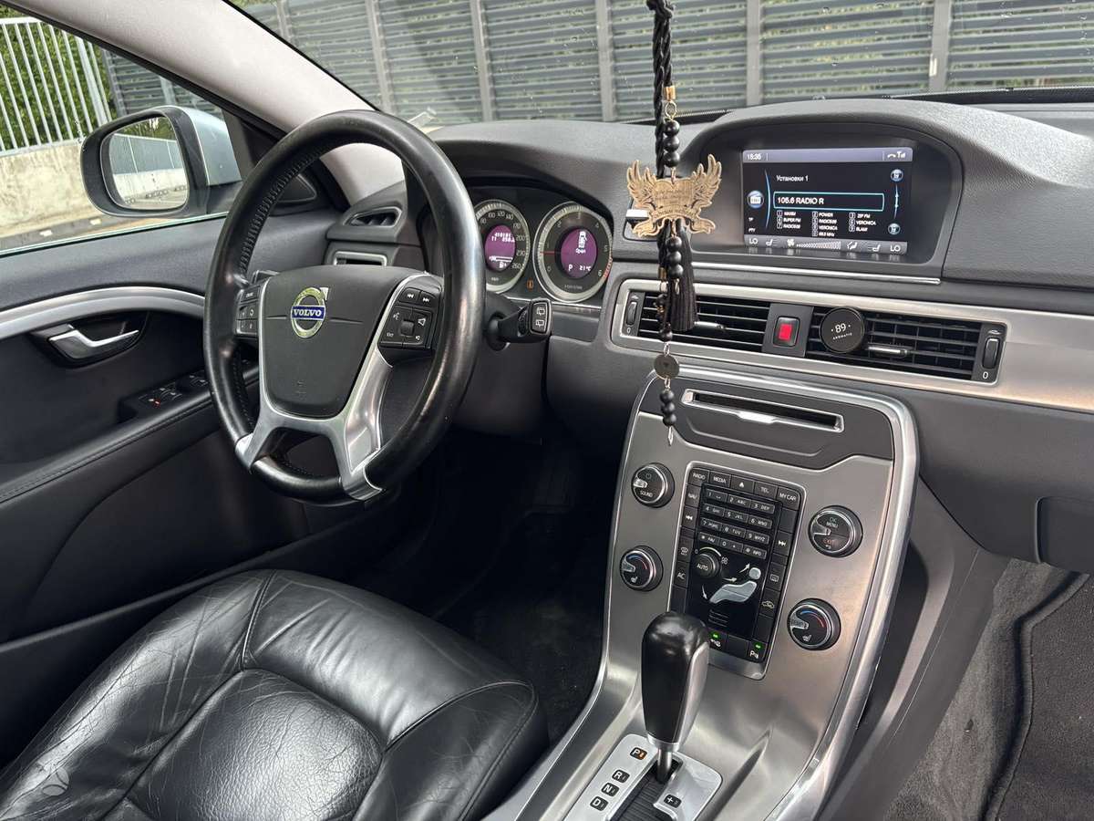 Volvo V70, 2.0 l., Универсал