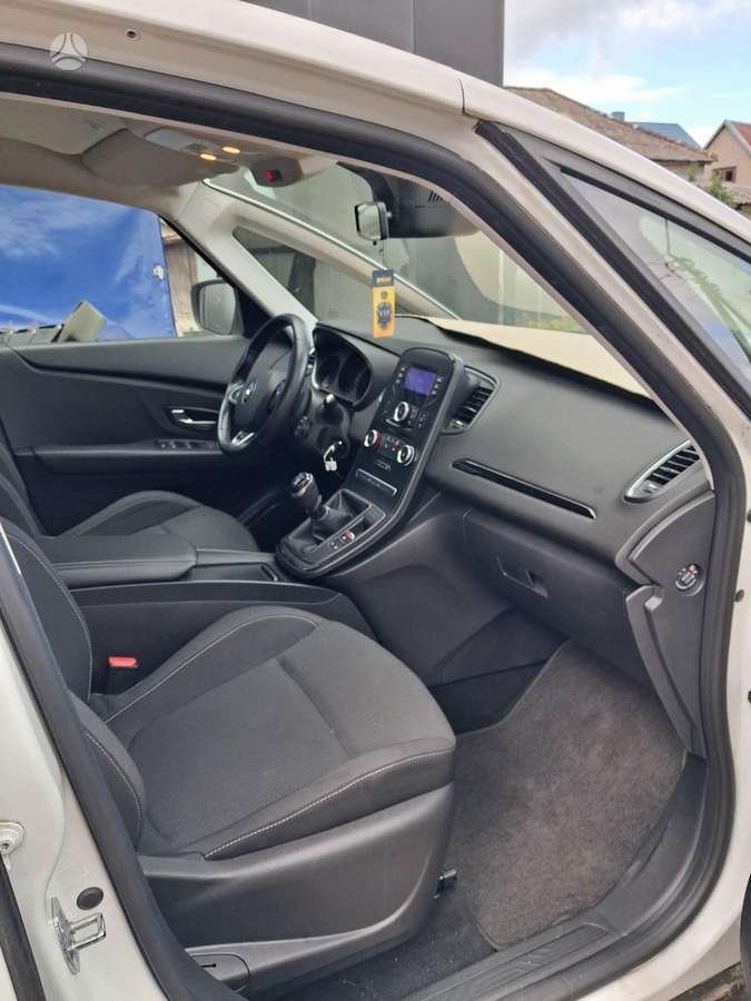 Renault Scenic - 3