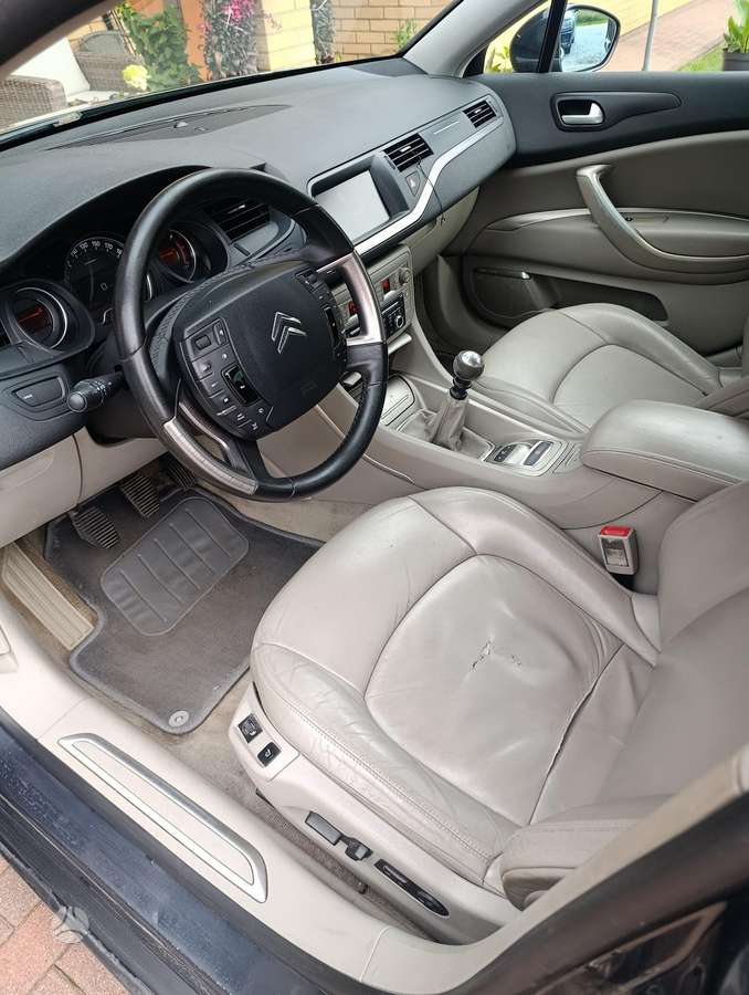 Citroen C5, 2.2 l., Седан