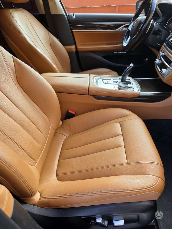 BMW 730, 3.0 l., Седан
