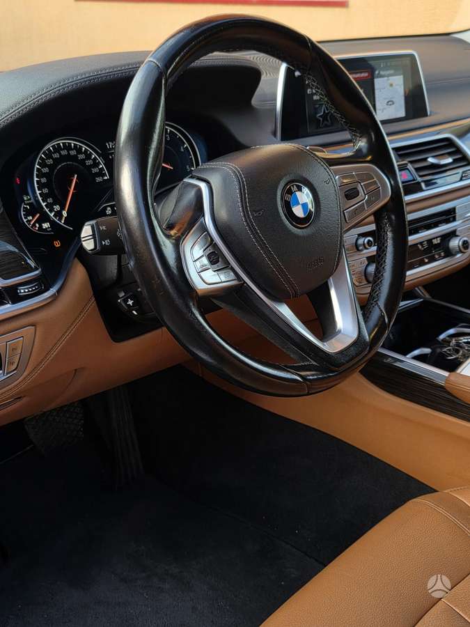 BMW 730, 3.0 l., Седан