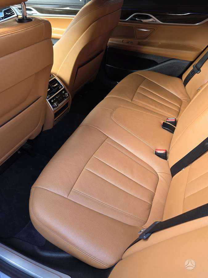 BMW 730, 3.0 l., Седан