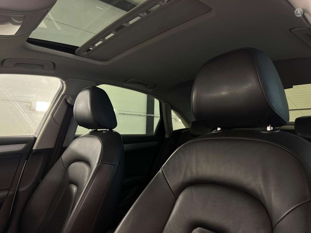Audi A4, 2.0 l., Седан
