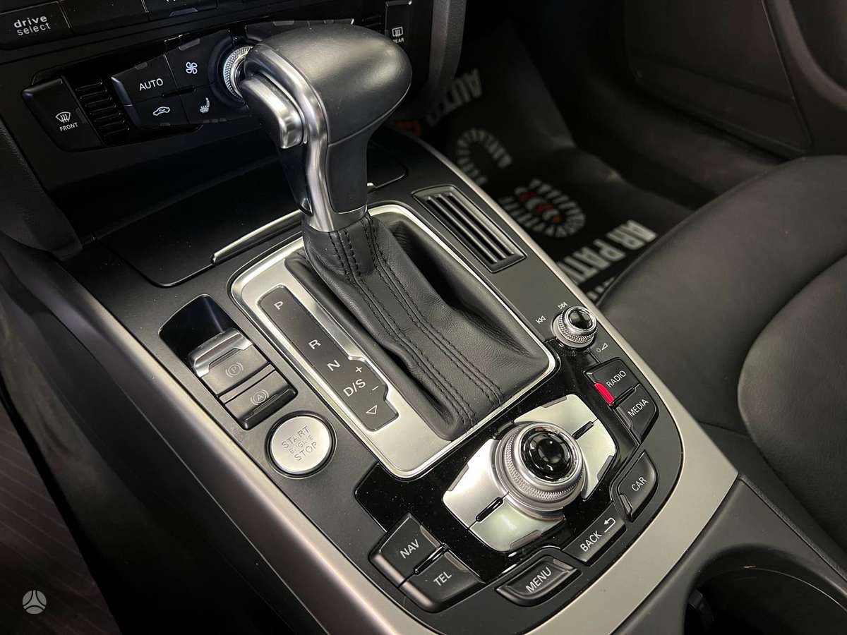 Audi A4, 2.0 l., Седан