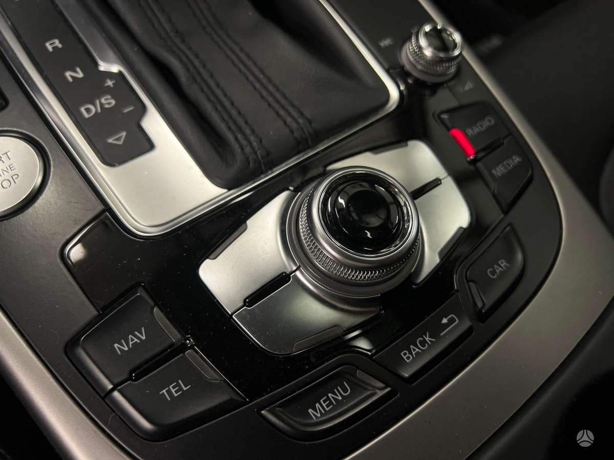 Audi A4, 2.0 l., Седан