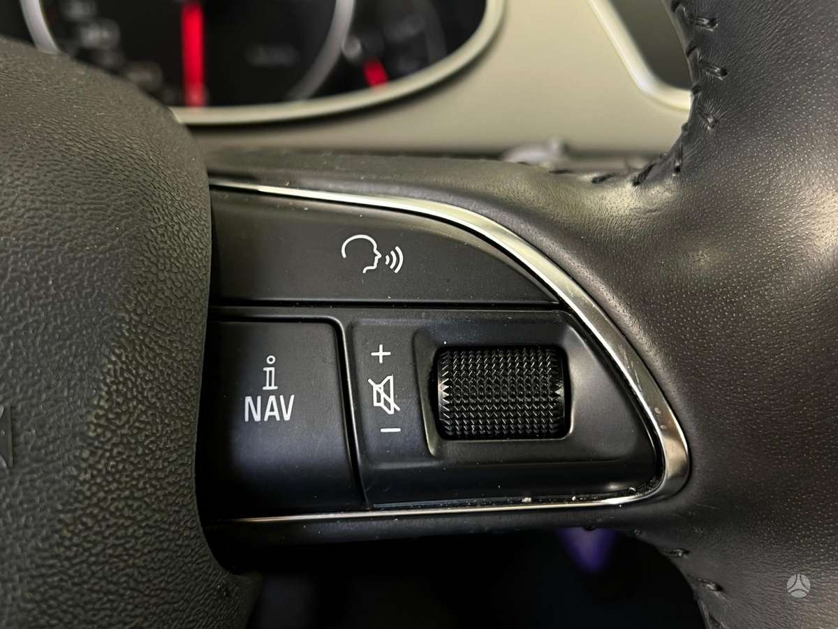 Audi A4, 2.0 l., Седан