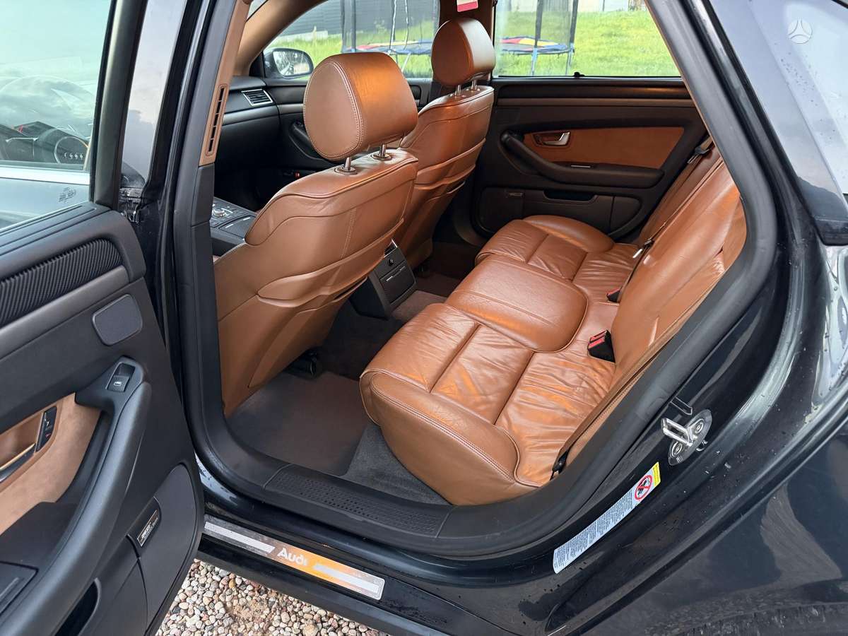Audi A8, 3.9 l., sedanas