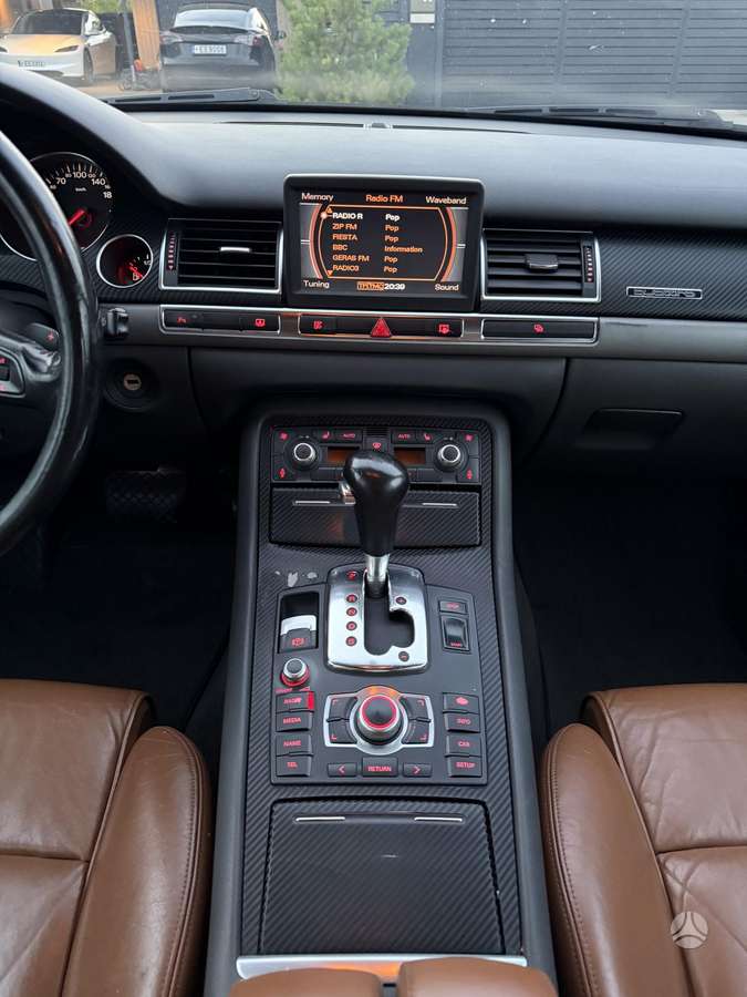 Audi A8, 3.9 l., sedanas