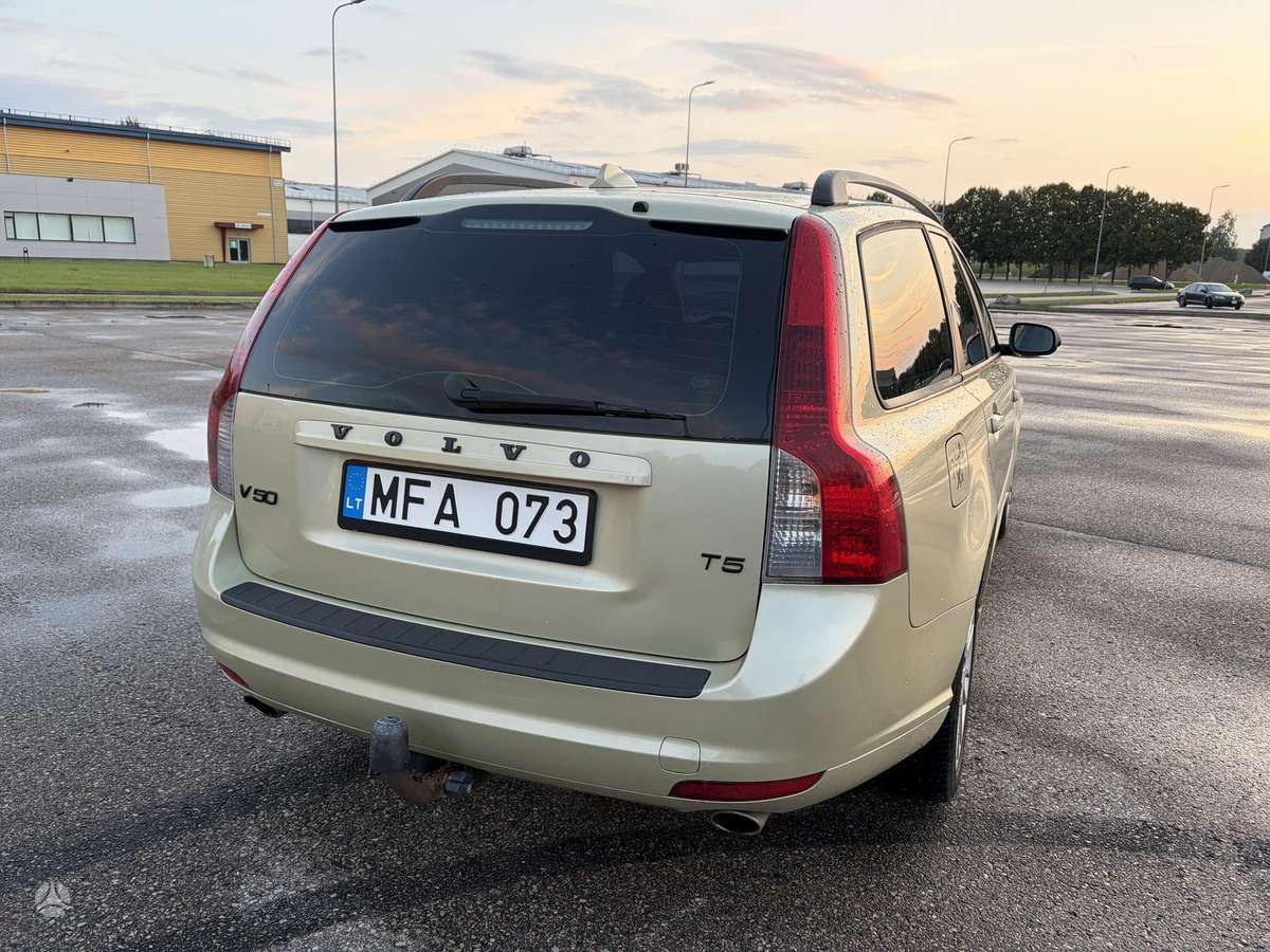 Volvo V50, 2.5 l., Универсал