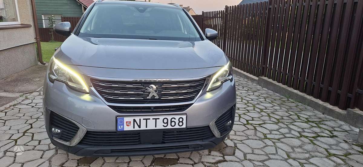 Peugeot 5008 - 1