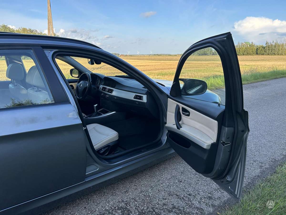 BMW 318, 2.0 l., wagon