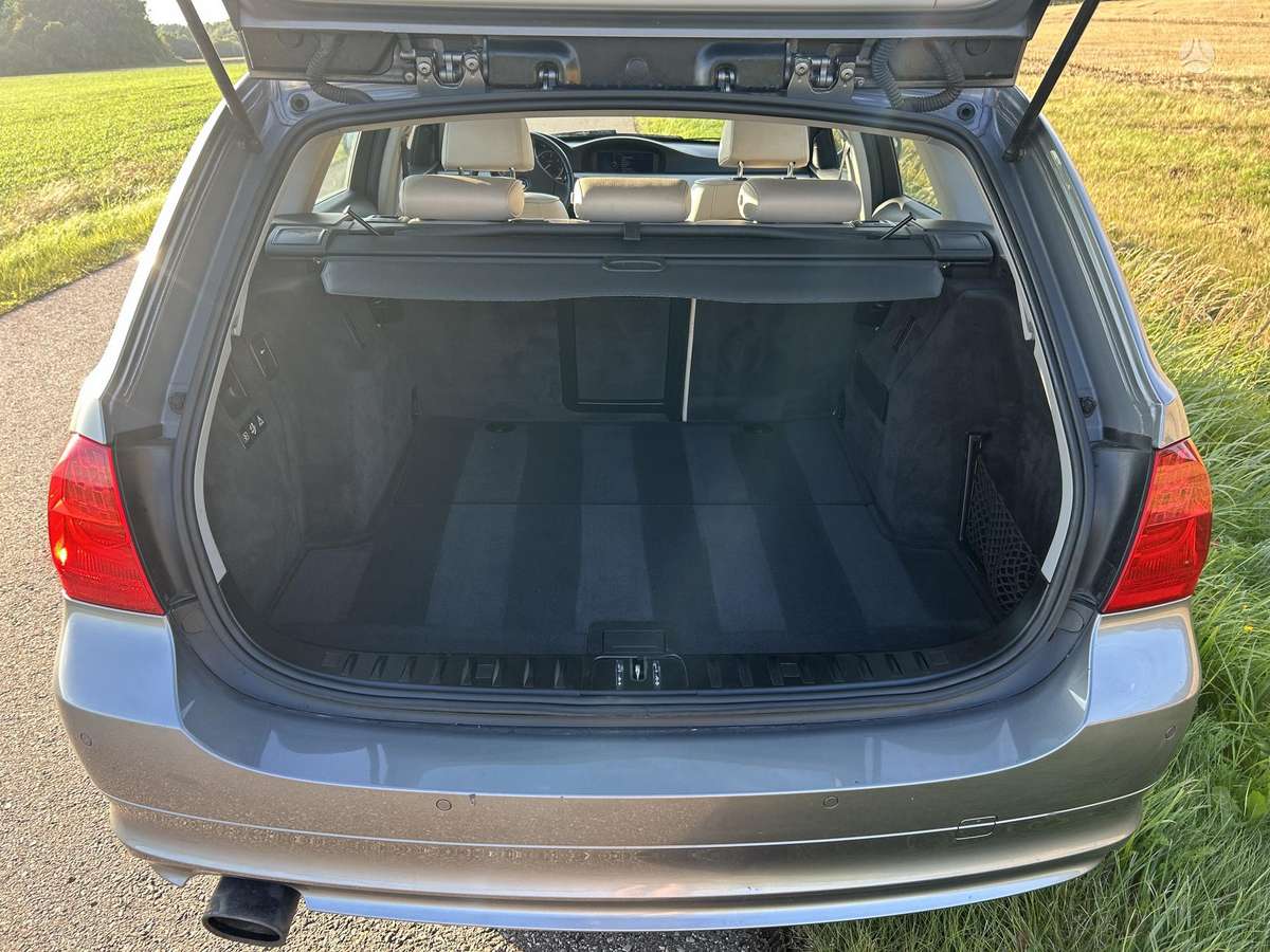 BMW 318, 2.0 l., wagon