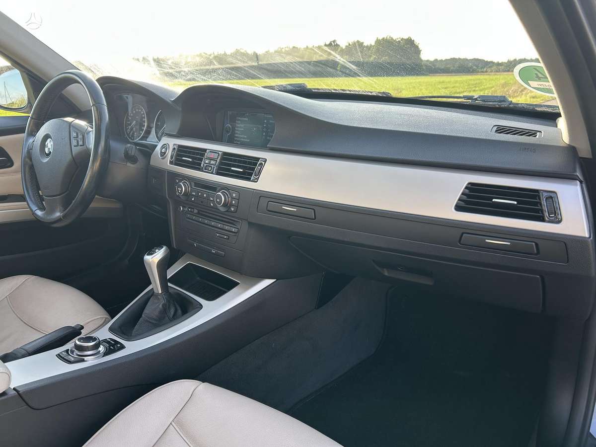 BMW 318, 2.0 l., wagon