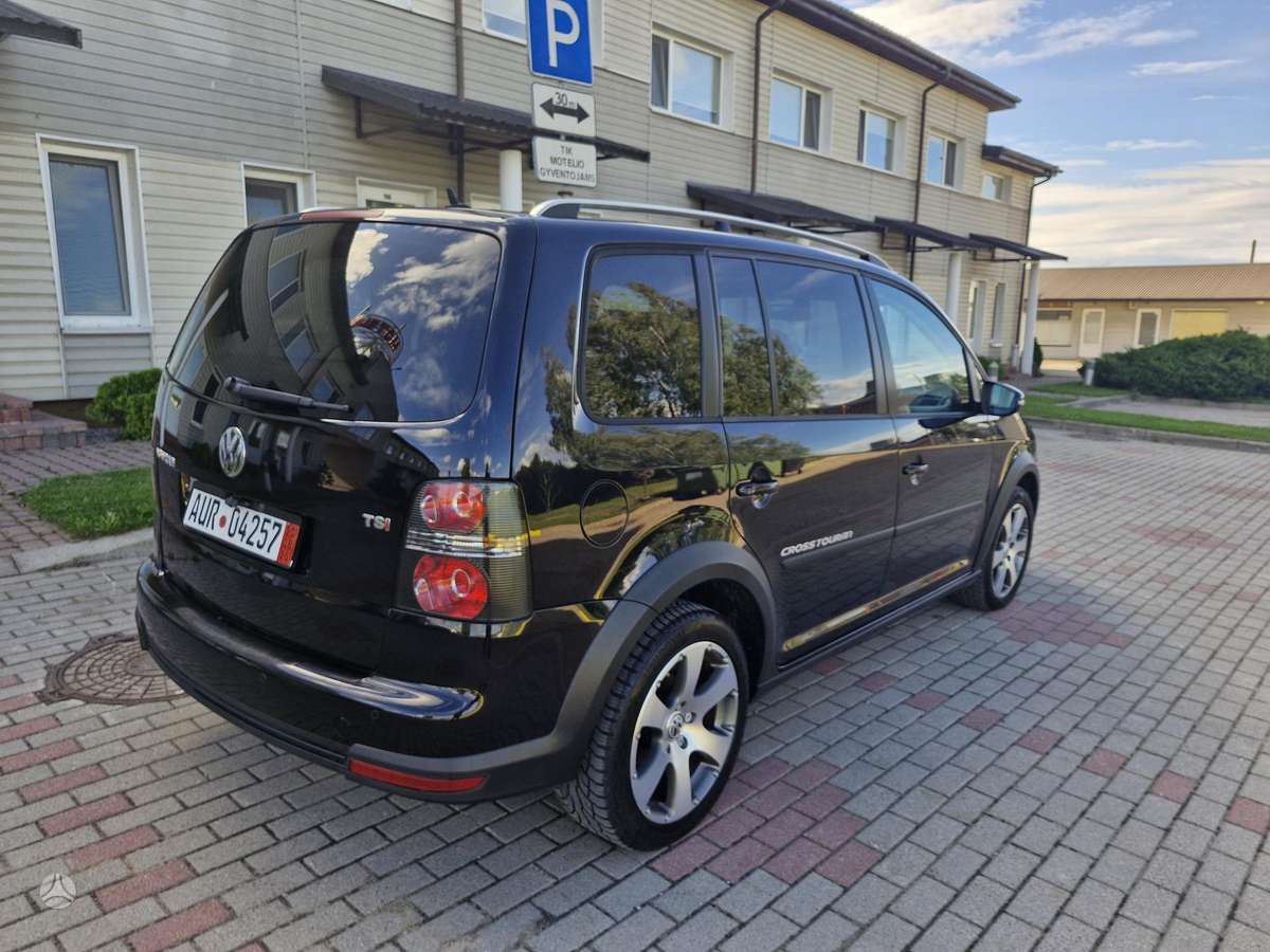 Volkswagen Cross Touran - 3