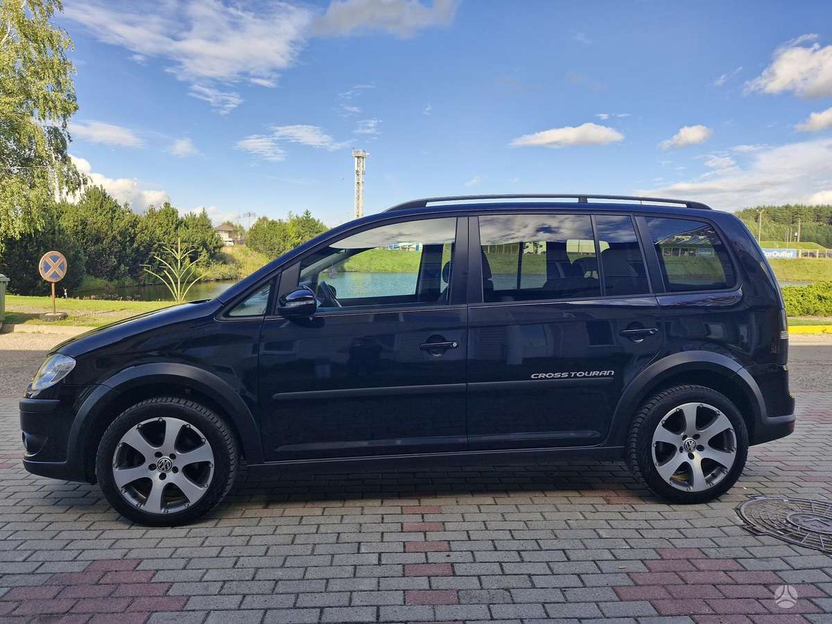 Volkswagen Cross Touran - 5