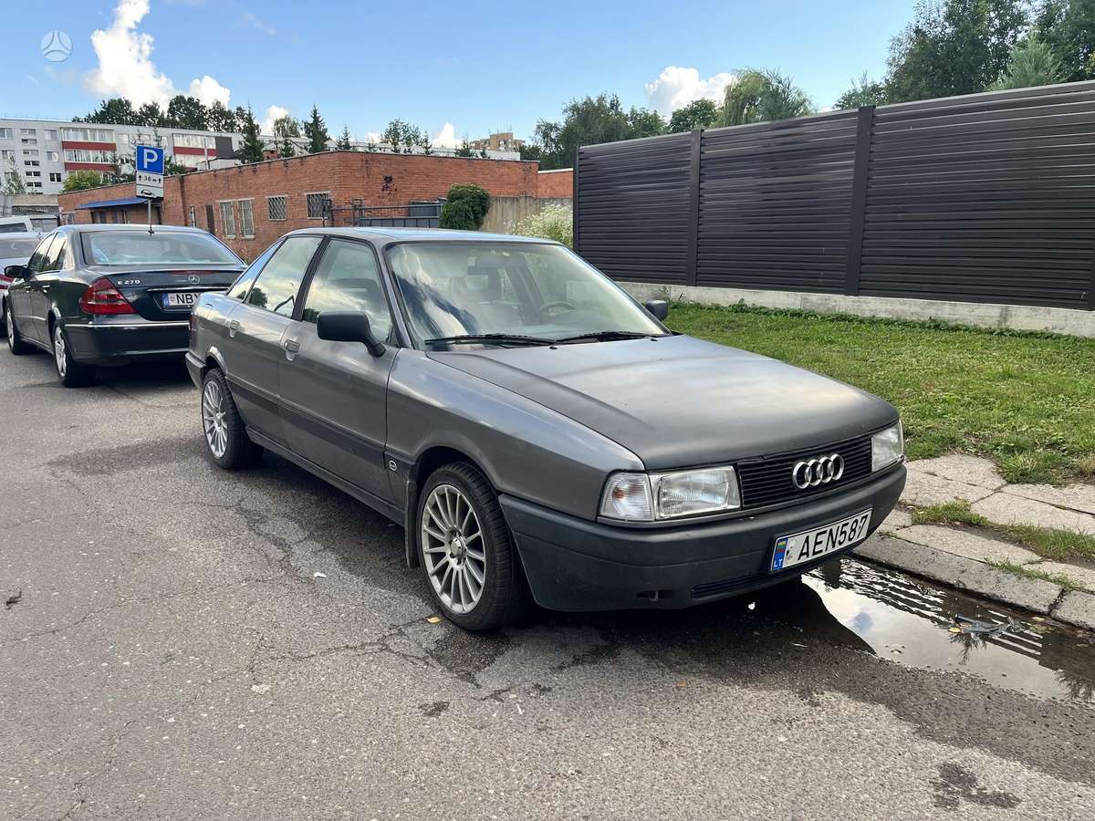 Audi 80, 1.8 l., Седан