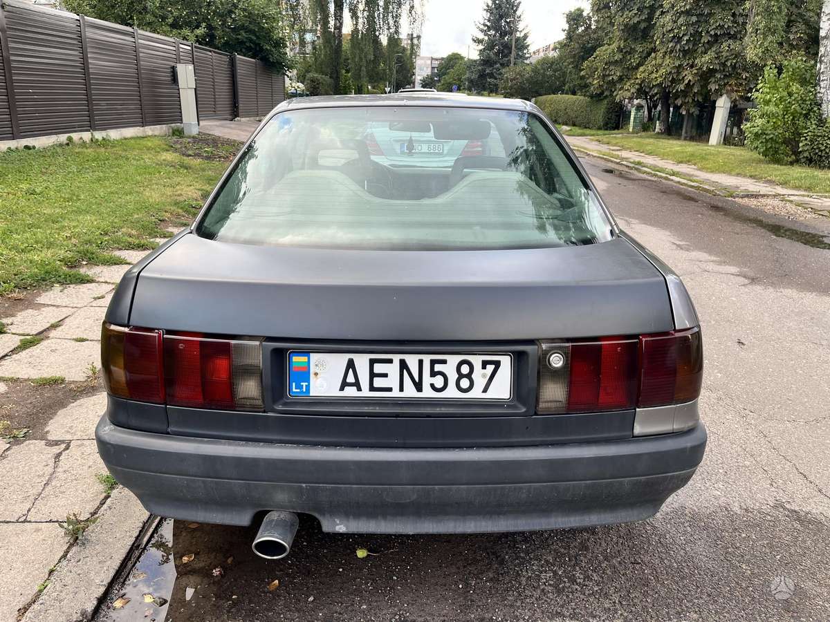 Audi 80, 1.8 l., Седан