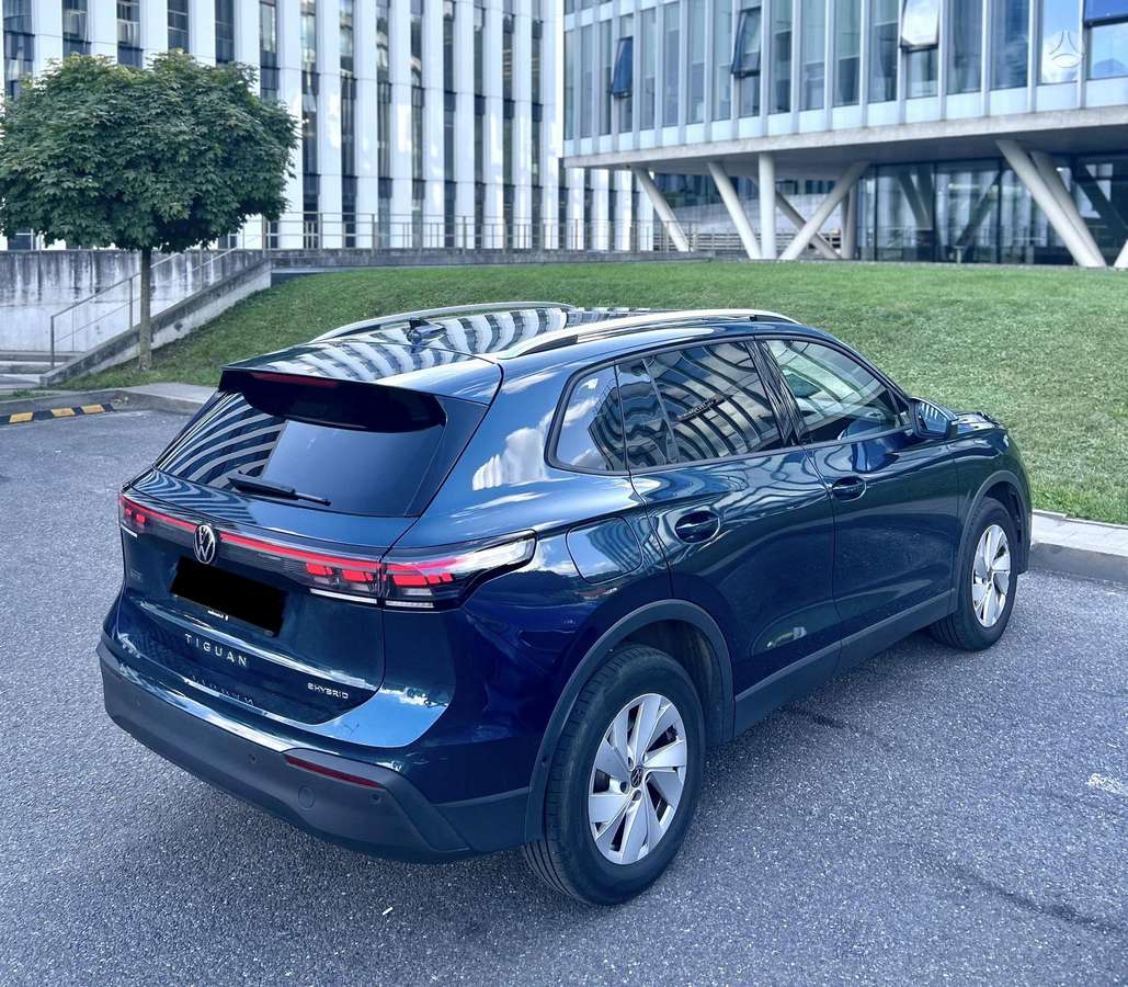 Volkswagen Tiguan - 4