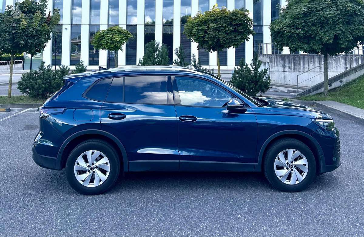 Volkswagen Tiguan - 8