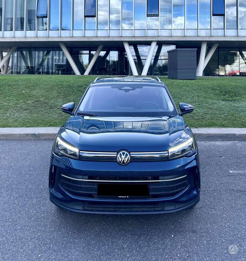 Volkswagen Tiguan - 2