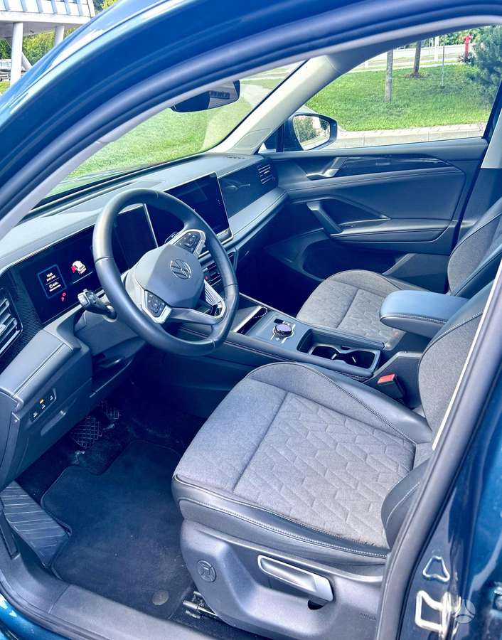 Volkswagen Tiguan - 9