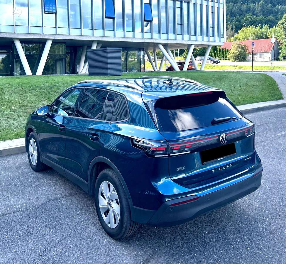 Volkswagen Tiguan - 7