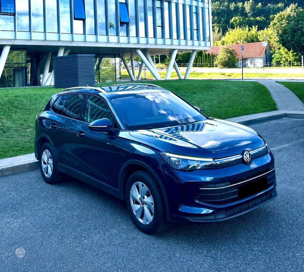 Volkswagen Tiguan - 5