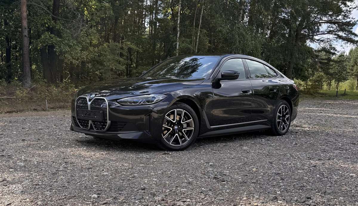 BMW i4, 84 kWh, hatchback