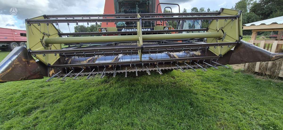 Dronningborg 4500, combine harvesters