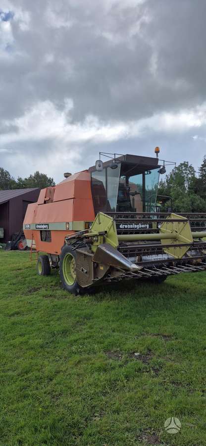 Dronningborg 4500, combine harvesters