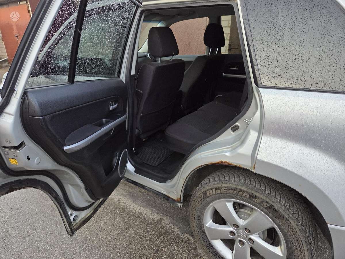 Suzuki Grand Vitara - 4
