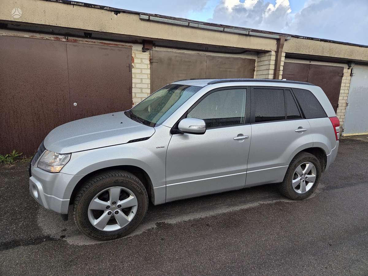 Suzuki Grand Vitara - 11