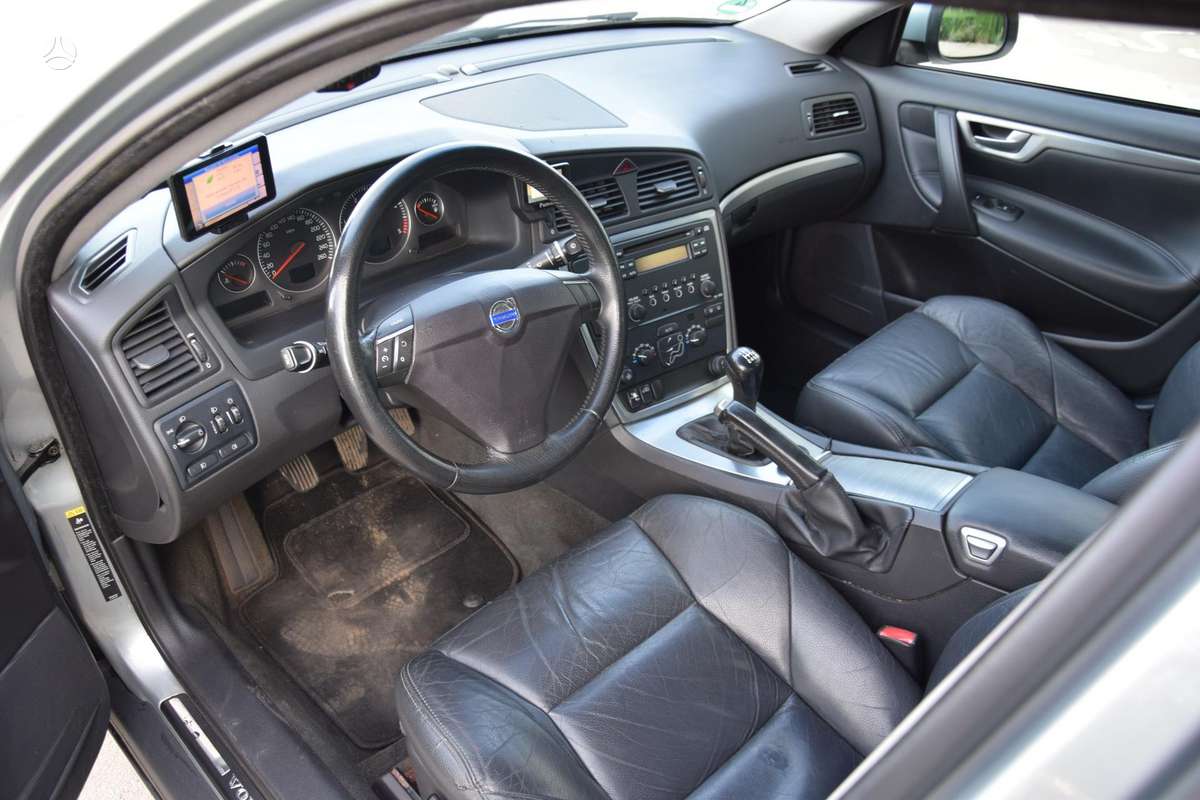 Volvo S60, 2.4 l., Седан