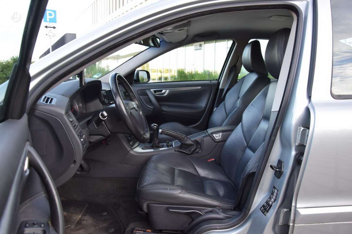 Volvo S60, 2.4 l., Седан