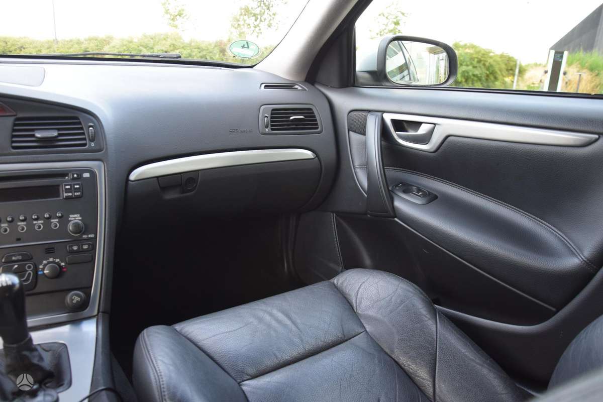 Volvo S60, 2.4 l., Седан