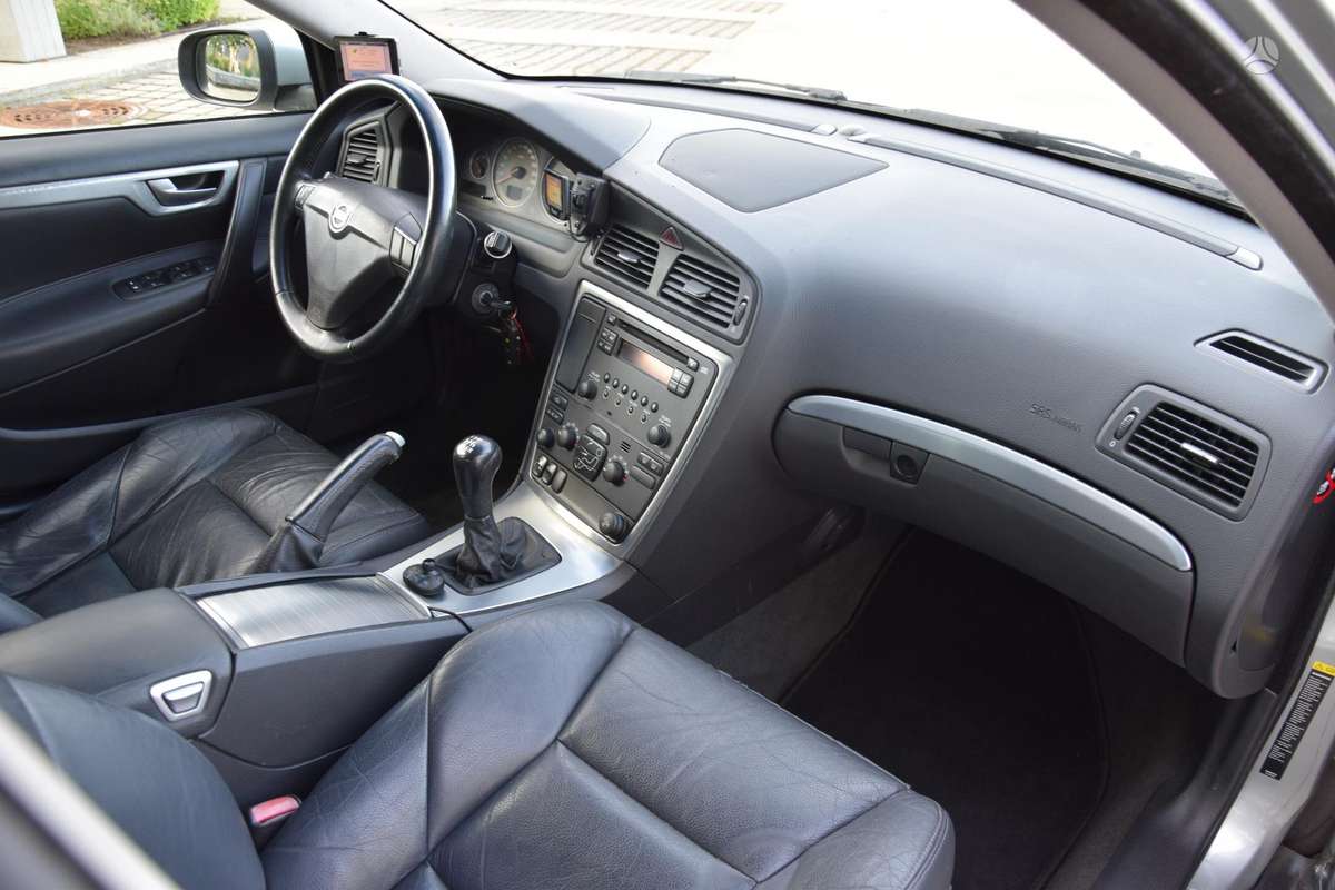 Volvo S60, 2.4 l., Седан