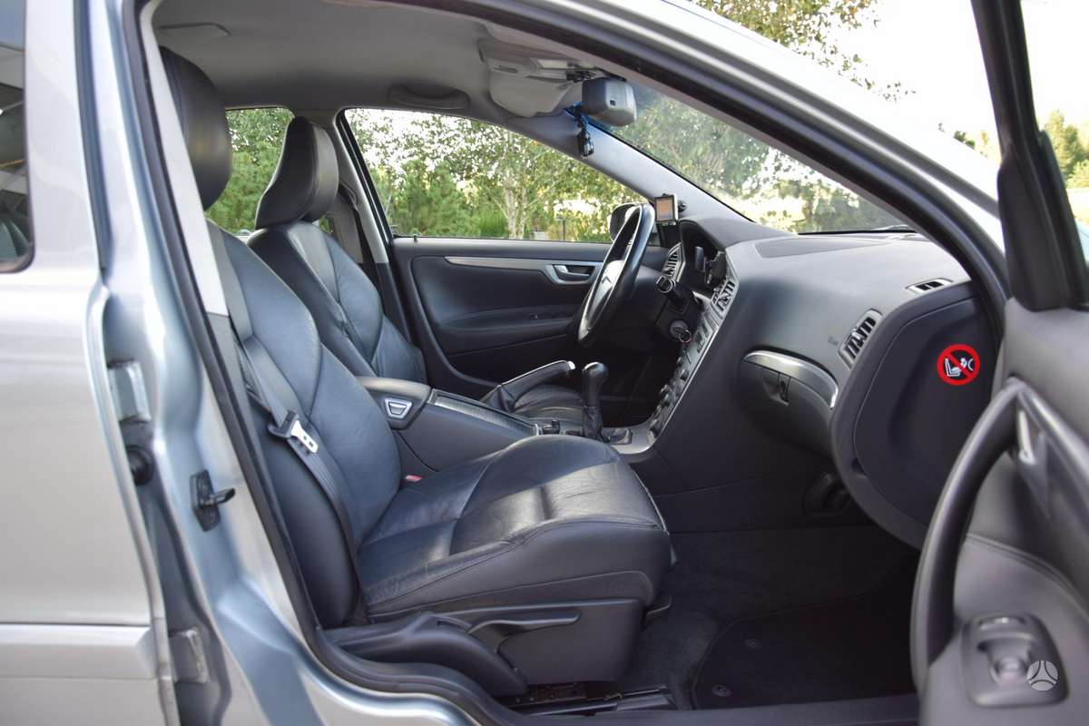 Volvo S60, 2.4 l., Седан