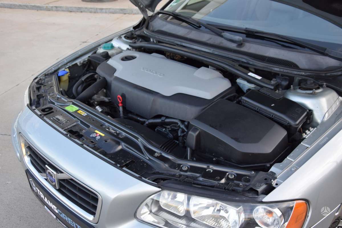 Volvo S60, 2.4 l., Седан