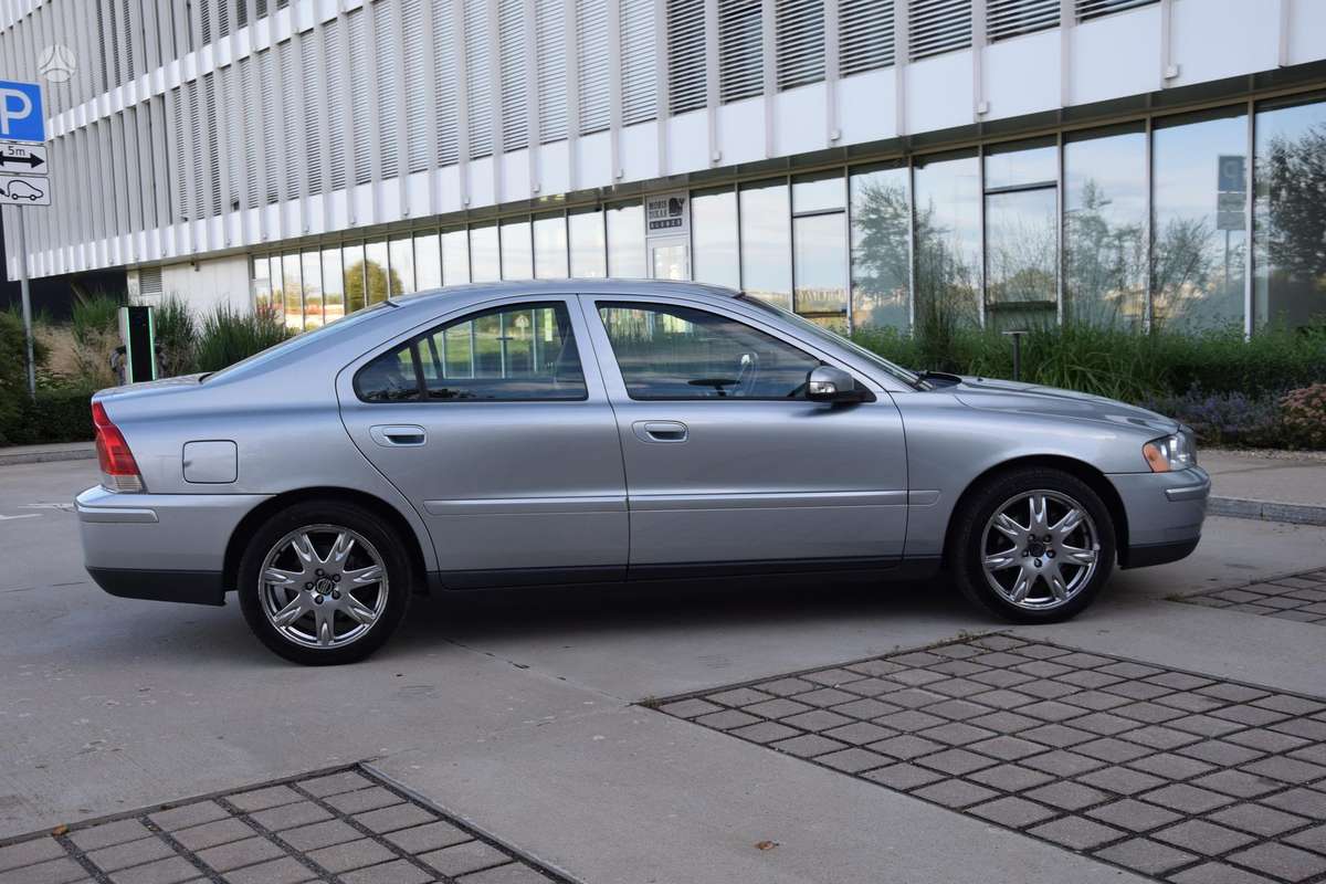 Volvo S60, 2.4 l., Седан