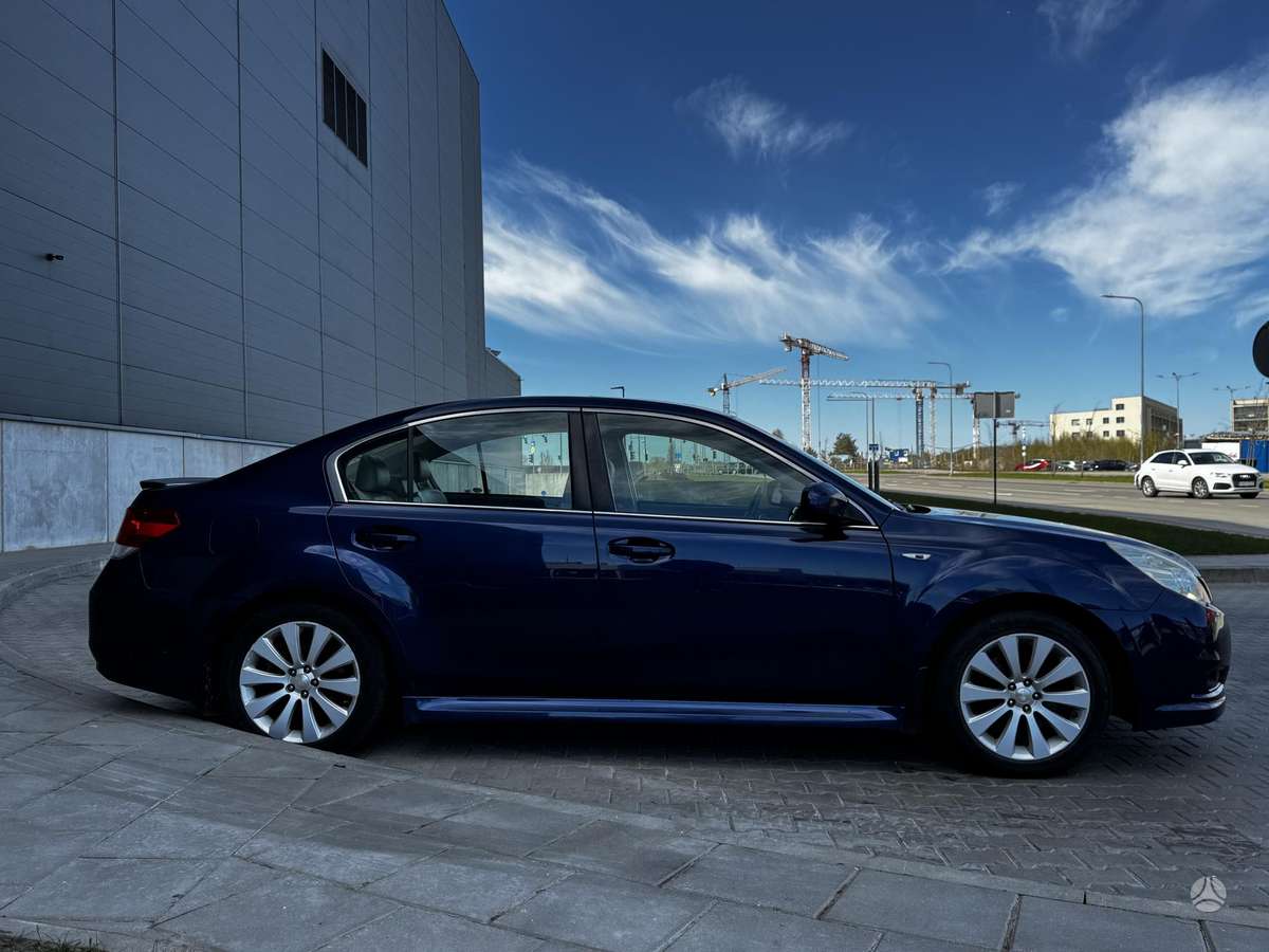 Subaru Legacy - 5