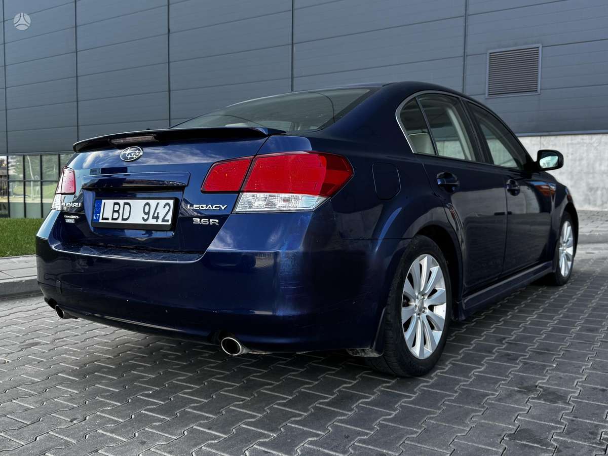 Subaru Legacy - 9